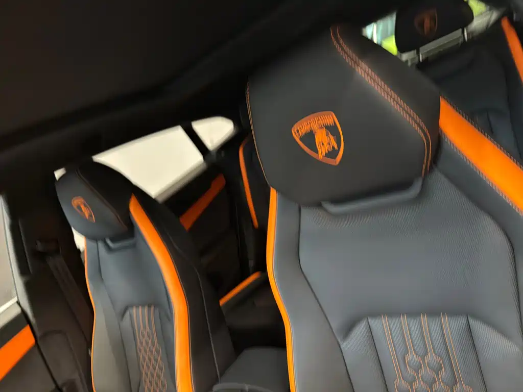 Lamborghini Urus SE — миниатюра 10