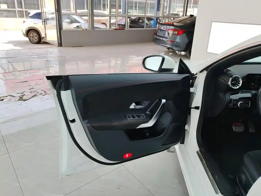 Mercedes-Benz CLA (Import) — миниатюра 7