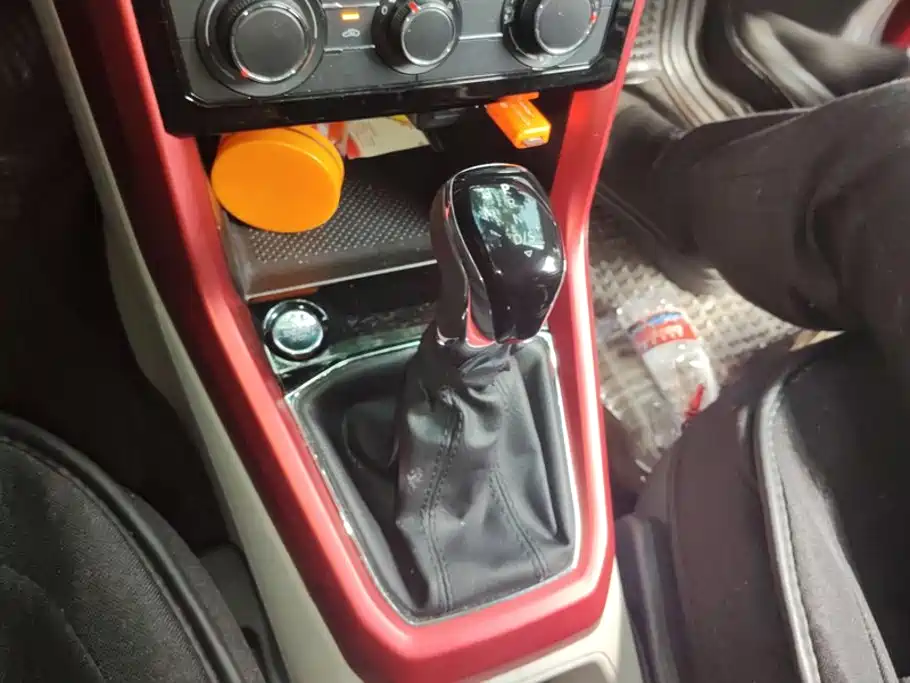 Volkswagen T-Cross — миниатюра 16