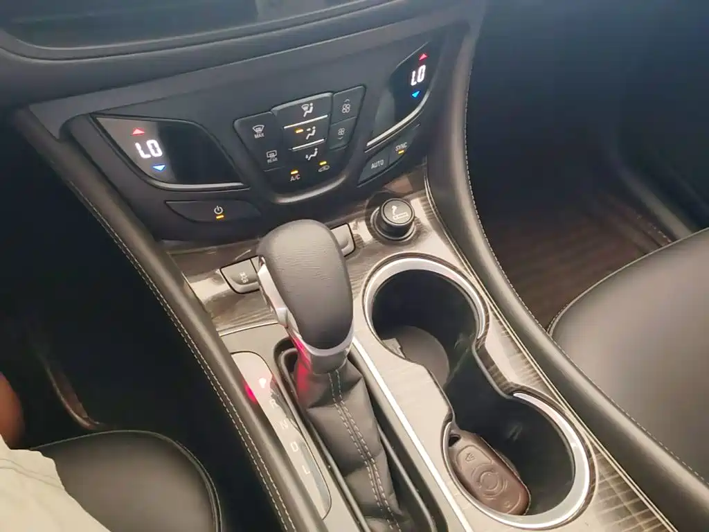 Buick Envision Plus — миниатюра 14