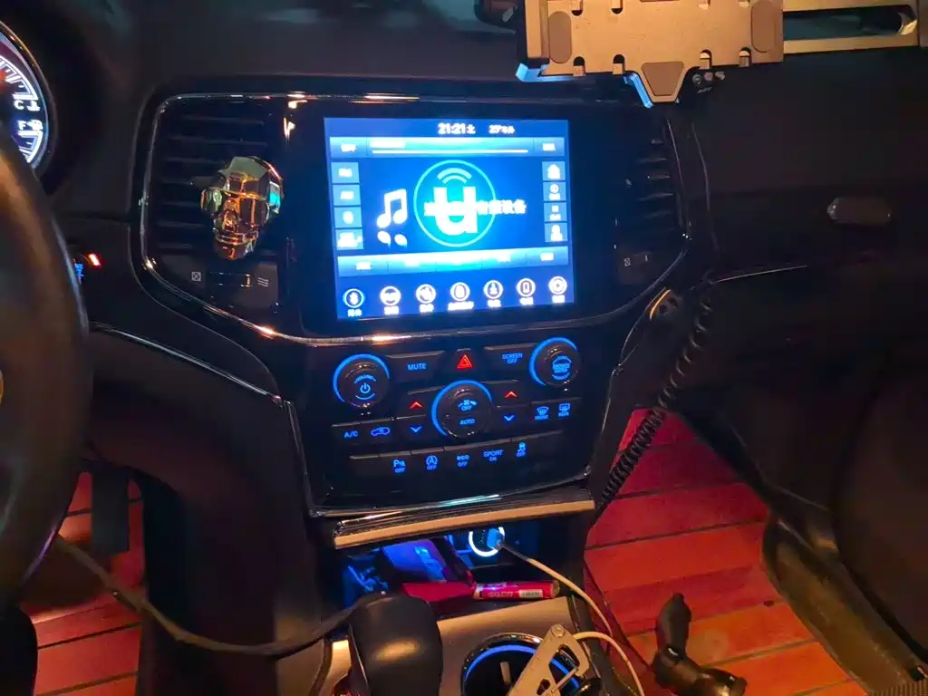 Jeep Grand Cherokee (Import) — миниатюра 9