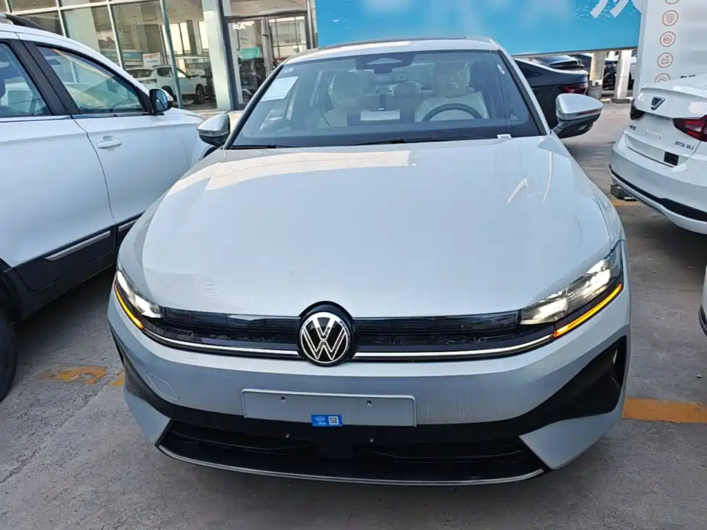 Volkswagen Sagitar — миниатюра 3