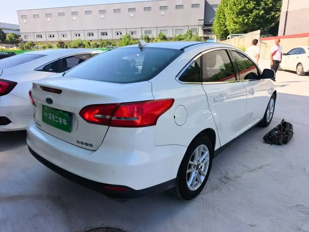 Ford Focus — миниатюра 7