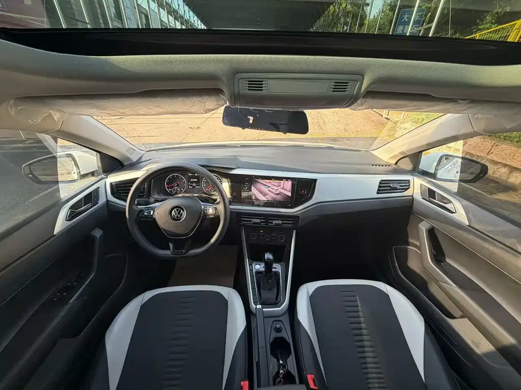 Volkswagen Polo — миниатюра 9