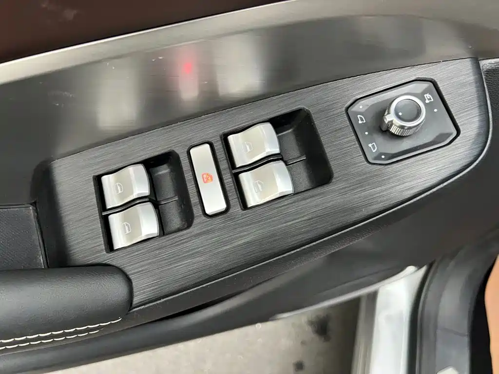 Wey Wey VV6 — миниатюра 7