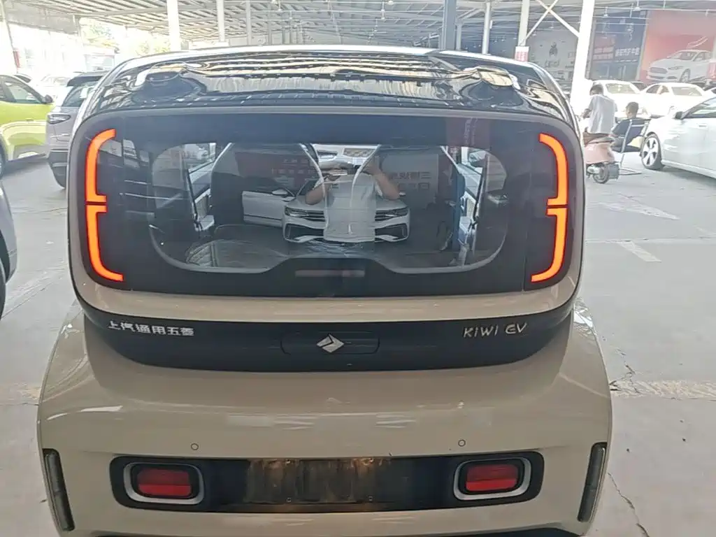 Baojun KiWi EV — миниатюра 6