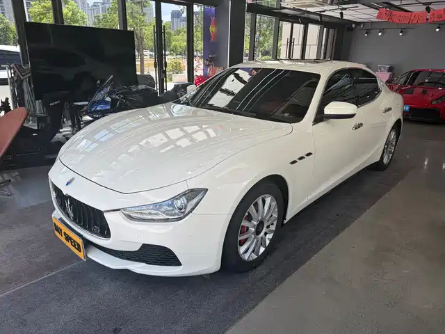 2017 Maserati Ghibli