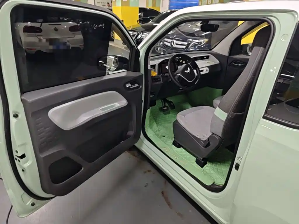 Wuling MINIEV — миниатюра 16