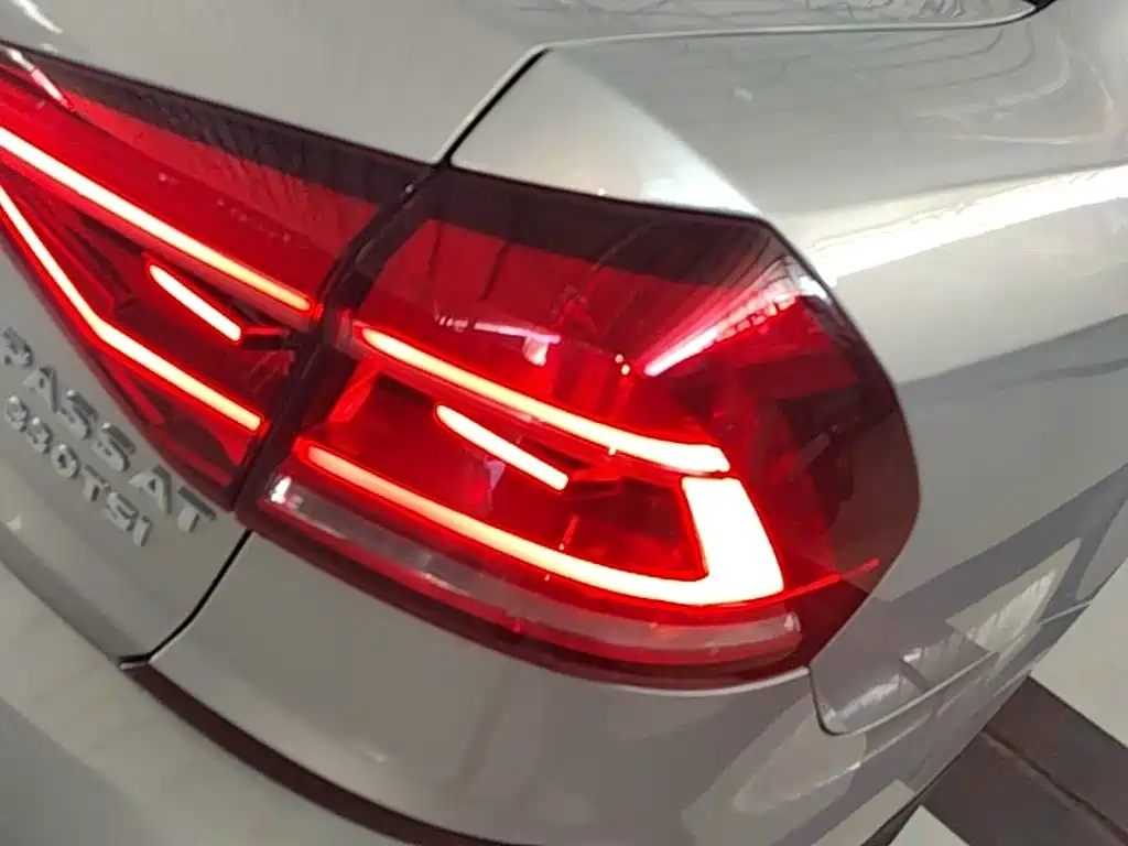 Volkswagen Passat — миниатюра 8