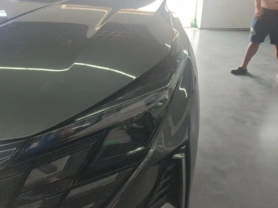 Changan UNI-Z New Energy — миниатюра 5