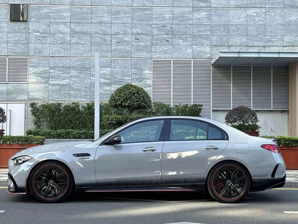MERCEDES-BENZ C CLASS AMG NEW ENERGY