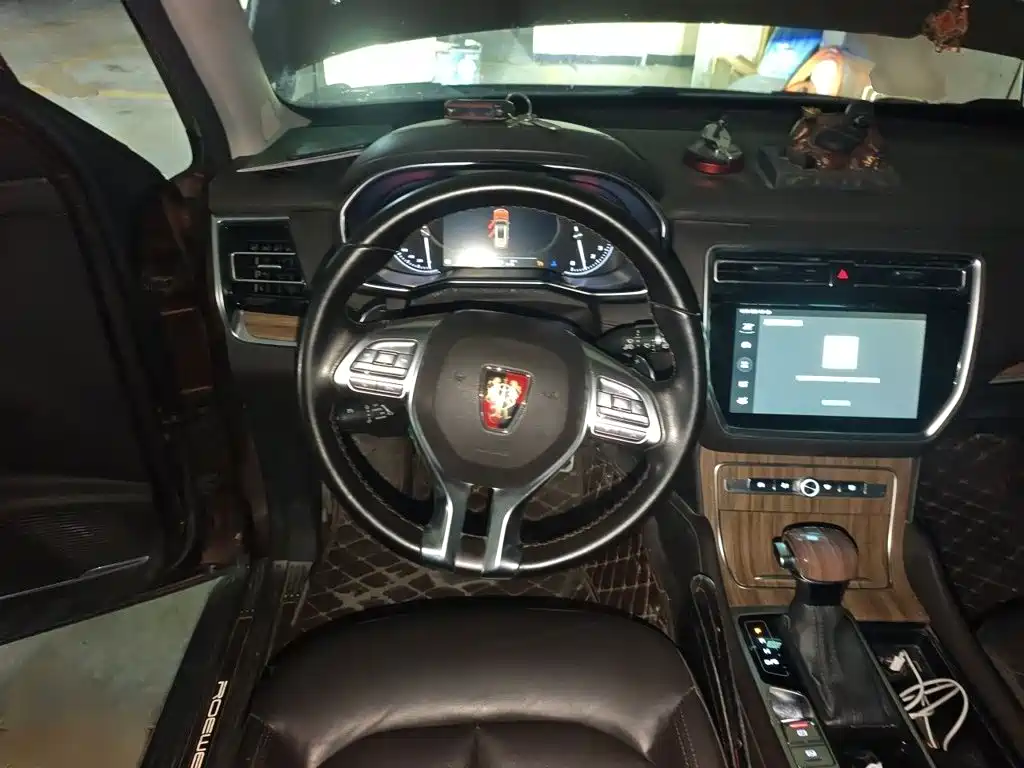 Roewe RX8 — миниатюра 3