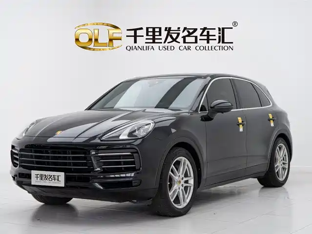 PORSCHE CAYENNE 2020
