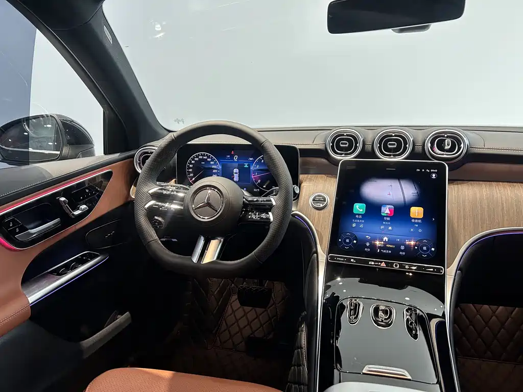 Mercedes-Benz GLC — миниатюра 11