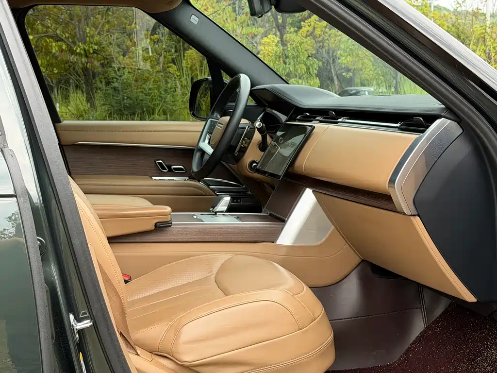 Land Rover Range Rover — миниатюра 8