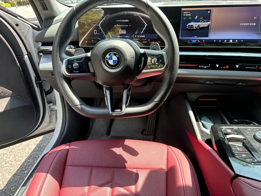 BMW 5 Series — миниатюра 12