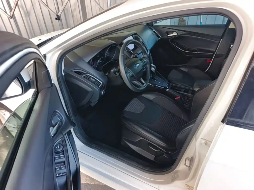 Ford Focus — миниатюра 16