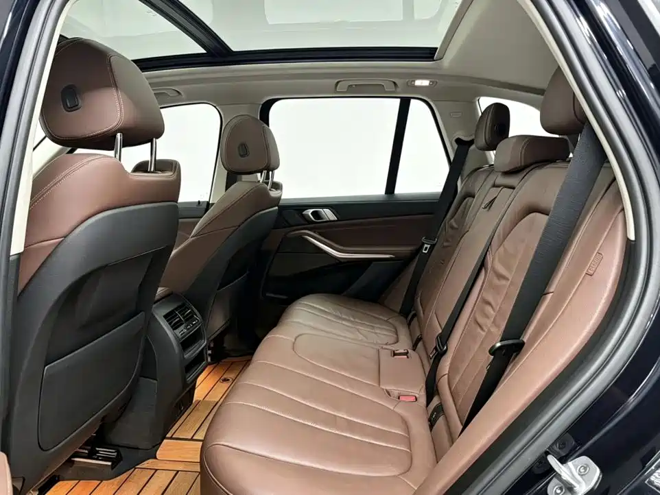 BMW X5 (Import) — миниатюра 6