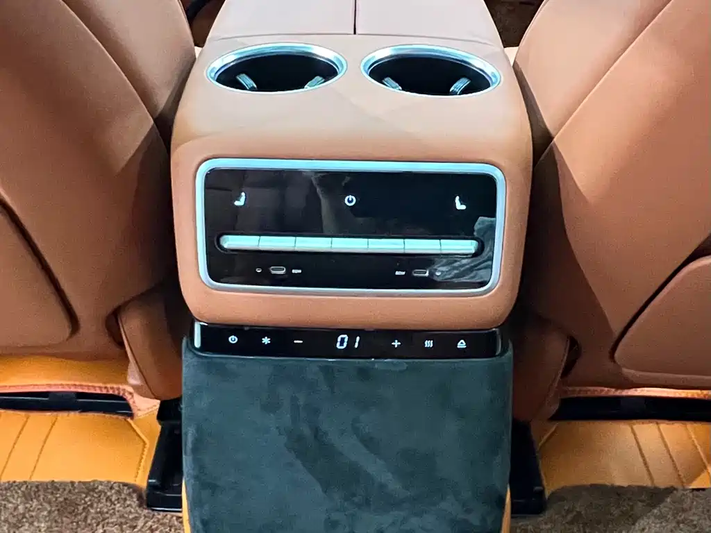 Li Auto Li L9 — миниатюра 17