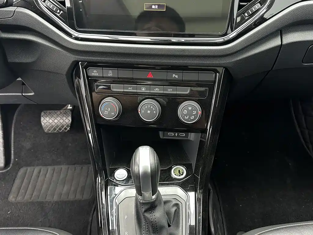 Volkswagen T-Roc — миниатюра 15