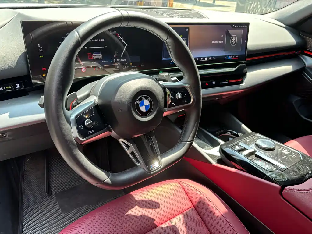 BMW 5 Series — миниатюра 9