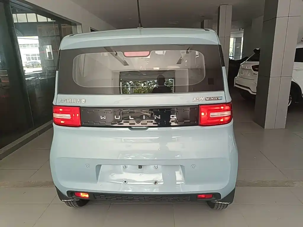 Wuling MINIEV — миниатюра 6
