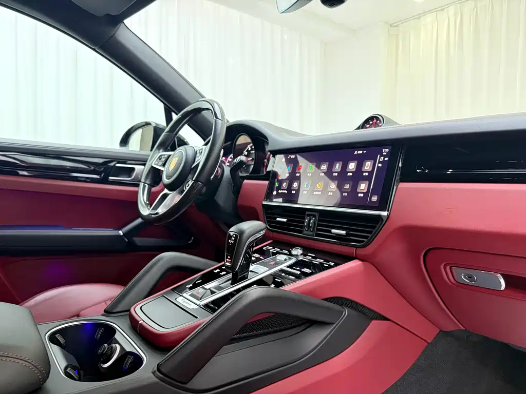 Porsche Cayenne — миниатюра 10