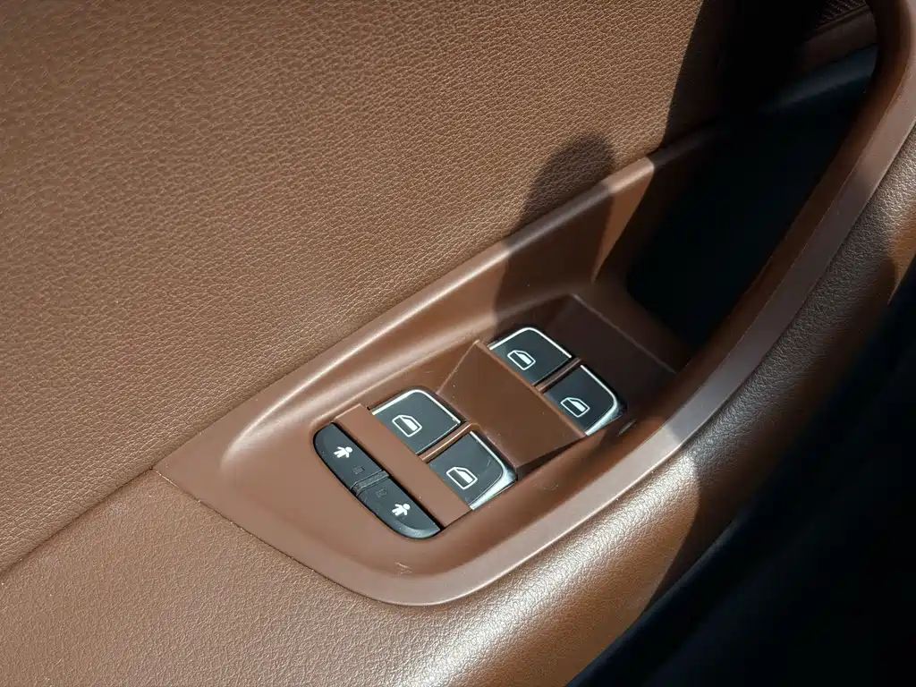 Audi A6L — миниатюра 22