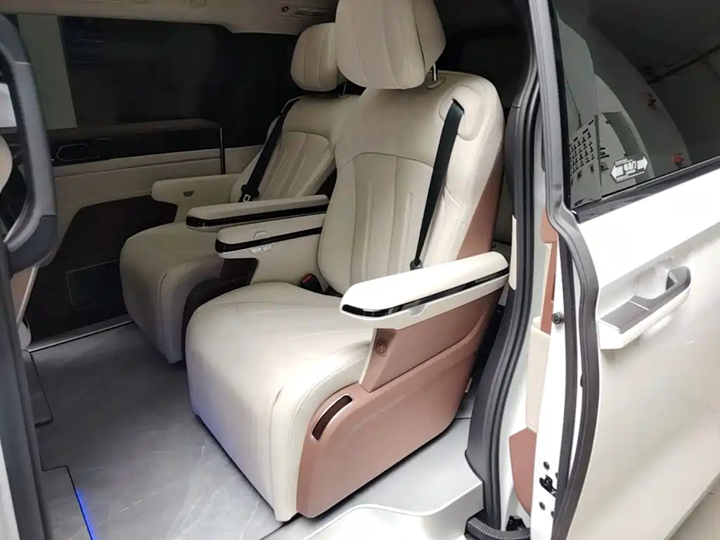 BYD Xia — миниатюра 17