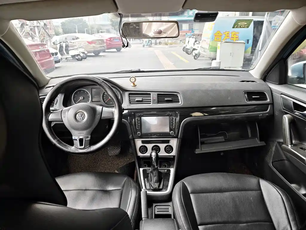 Volkswagen Lavida — миниатюра 7