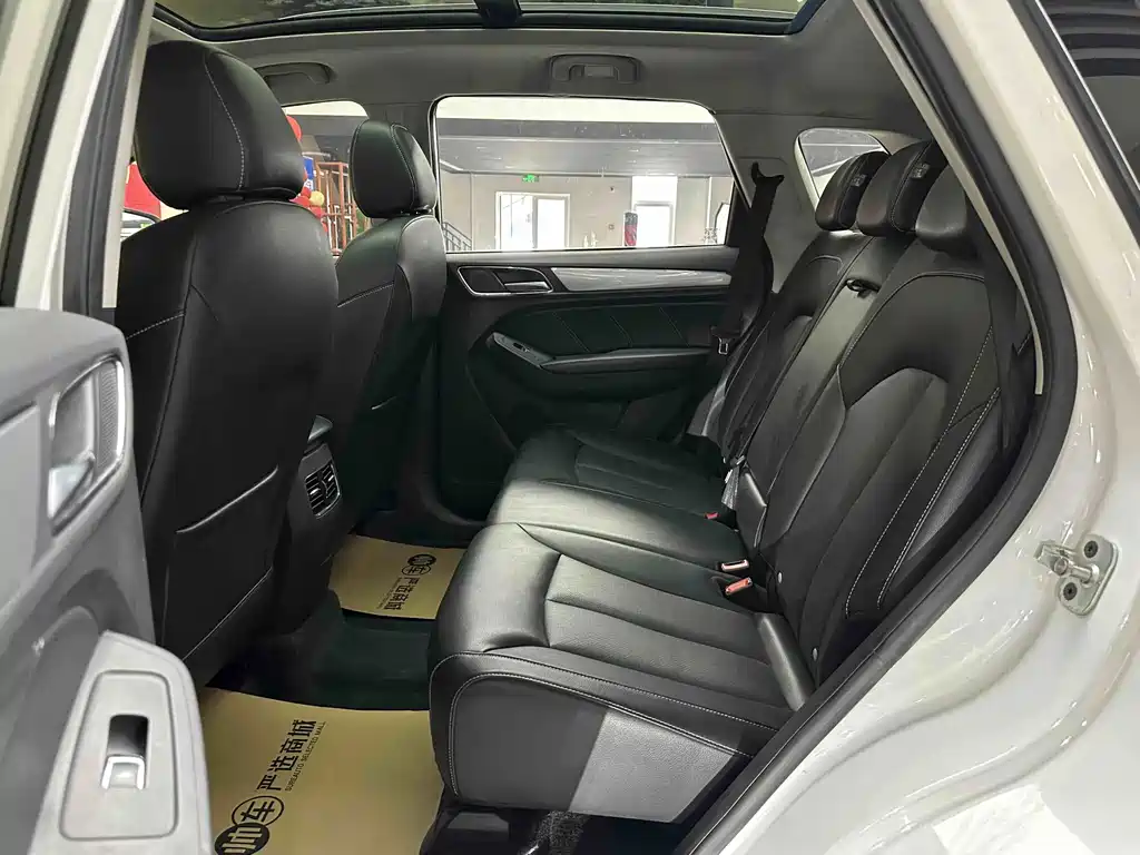 Roewe RX5 — миниатюра 11