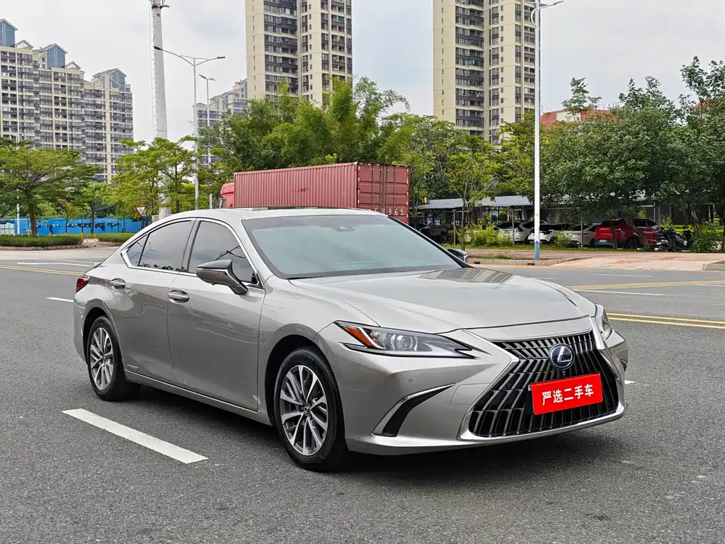 Lexus ES — миниатюра 2