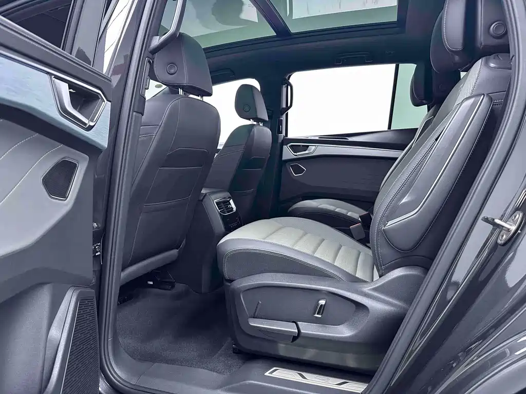 Volkswagen Talagon — миниатюра 6