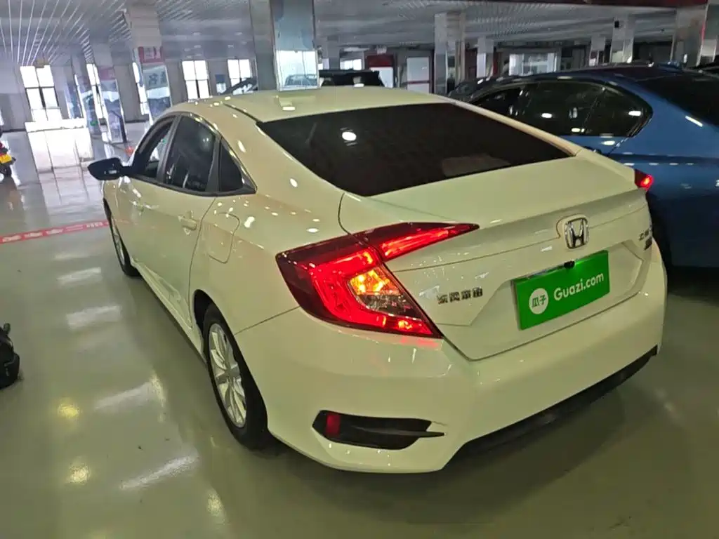 Honda Civic — миниатюра 5