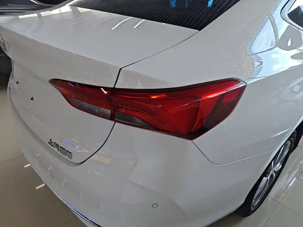Buick Verano — миниатюра 8