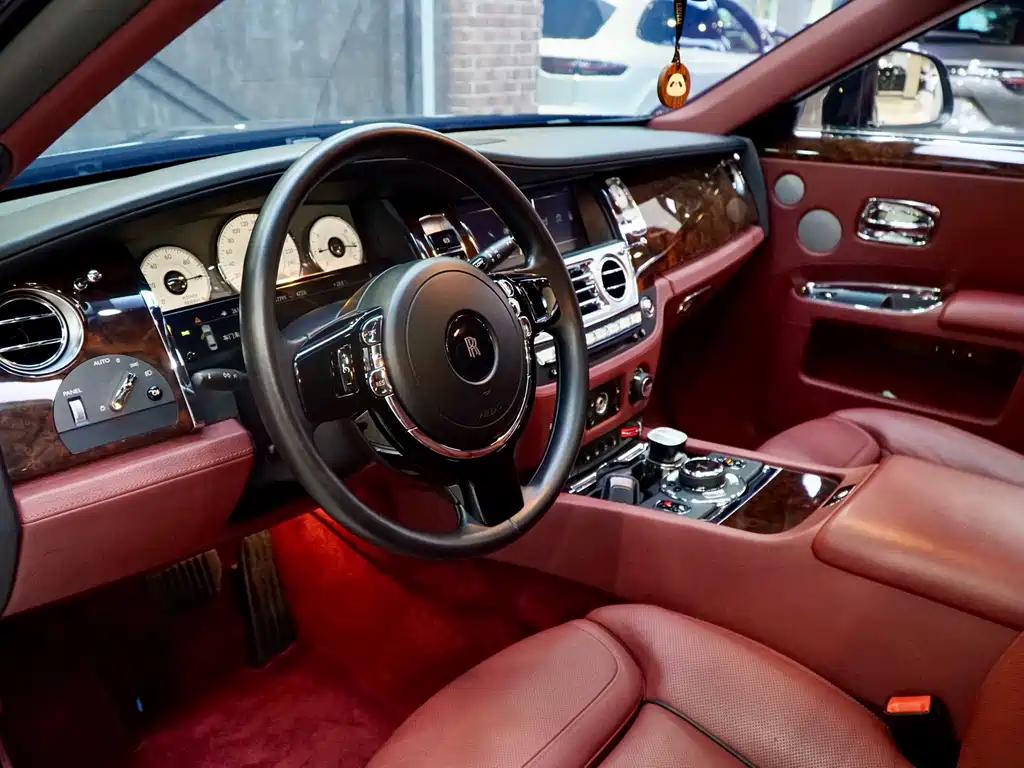 Rolls-Royce Ghost — миниатюра 6