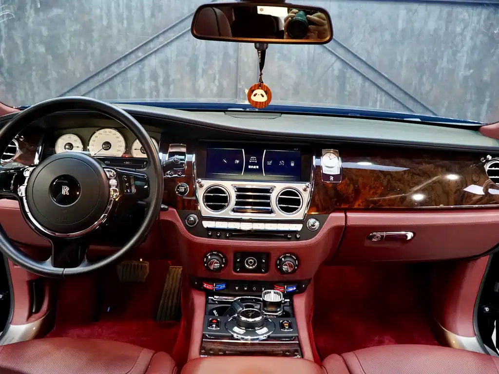 Rolls-Royce Ghost — миниатюра 7