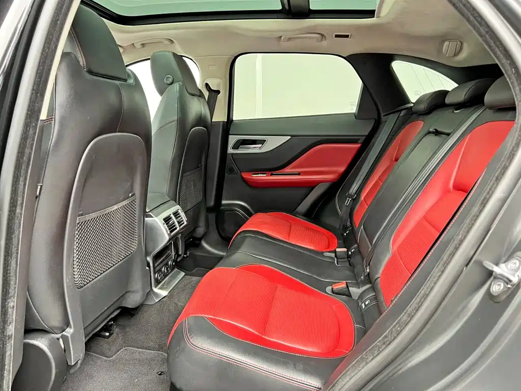 Jaguar F-PACE — миниатюра 16