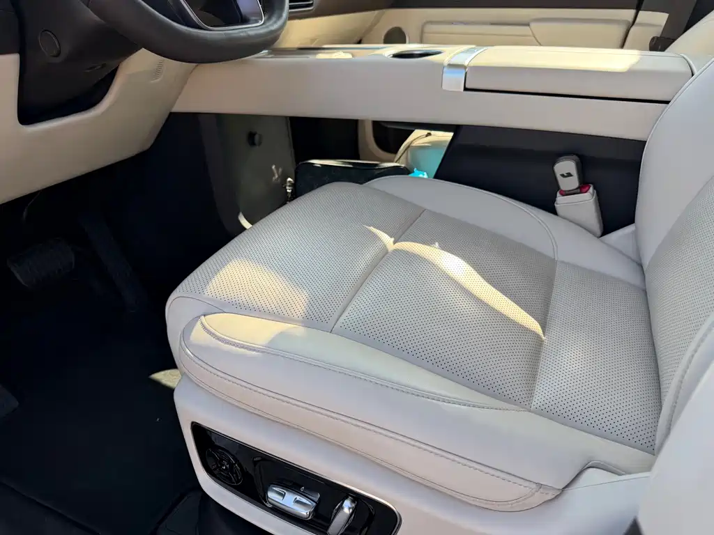 Li Auto Li MEGA — миниатюра 11
