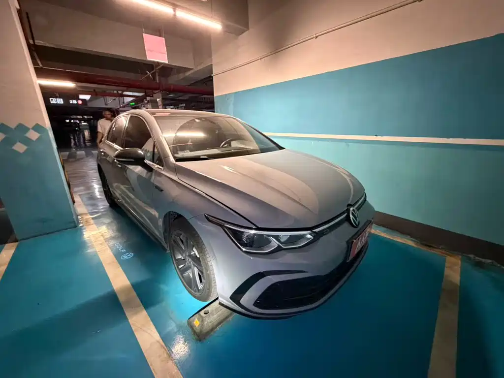 Volkswagen Golf — миниатюра 2
