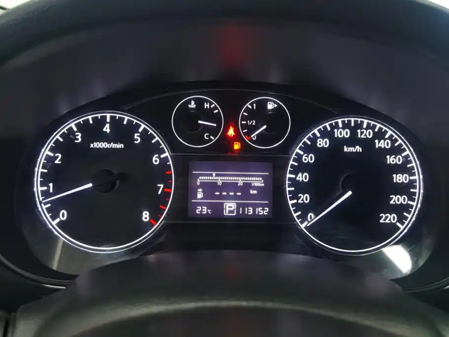 Nissan Tiida — миниатюра 14