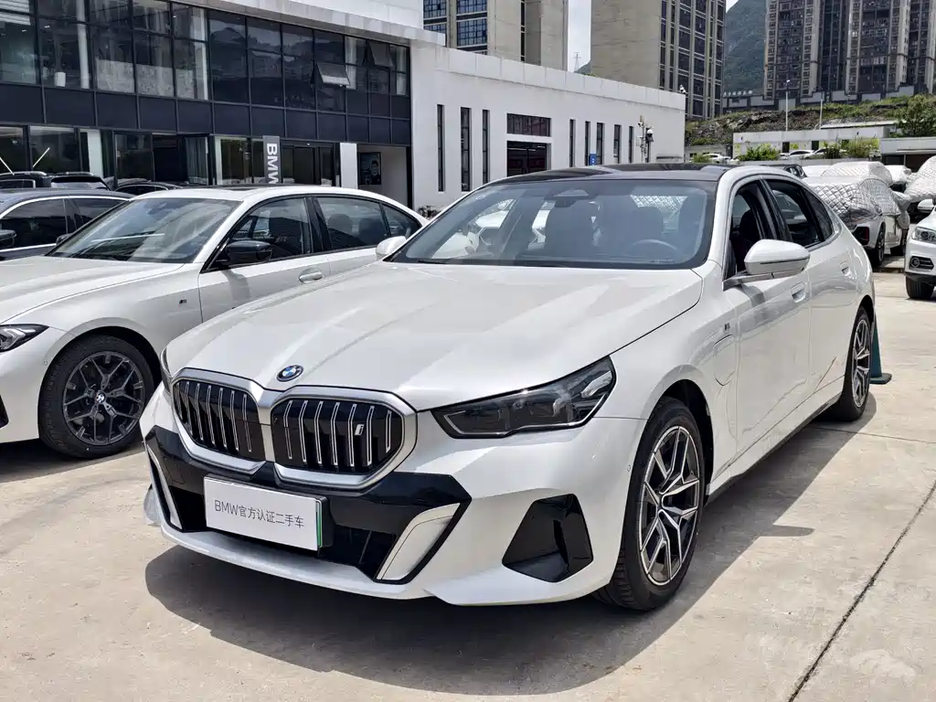 BMW i5 2025 eDrive 40L M Sport