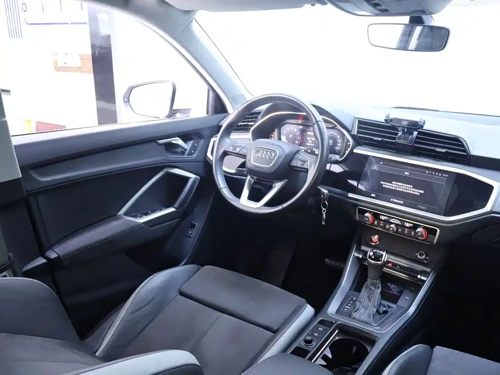 Audi Q3 — миниатюра 14