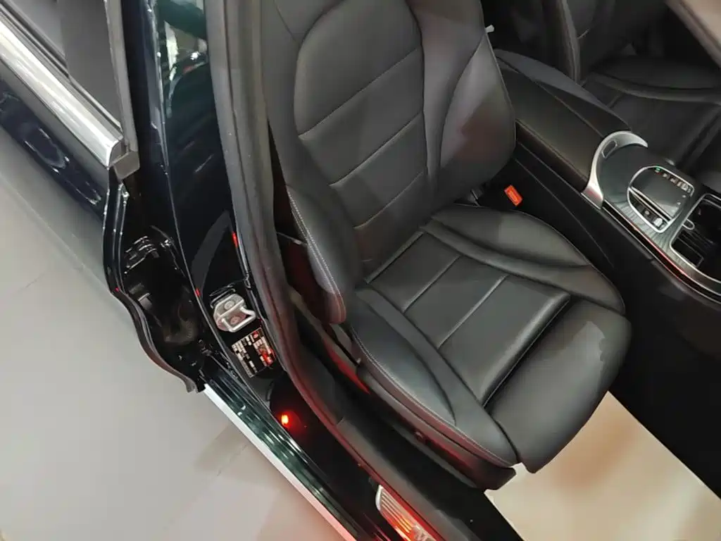 Mercedes-Benz C-Class — миниатюра 25