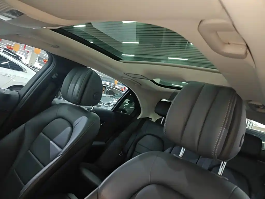 Mercedes-Benz C-Class — миниатюра 18
