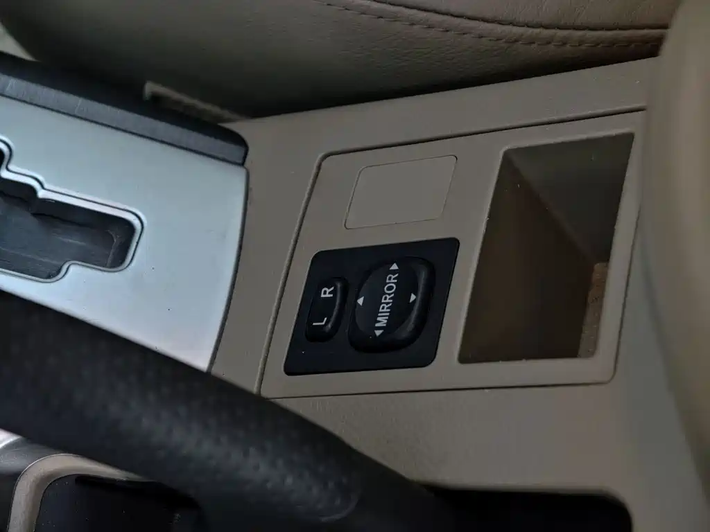 Toyota RAV4 — миниатюра 37