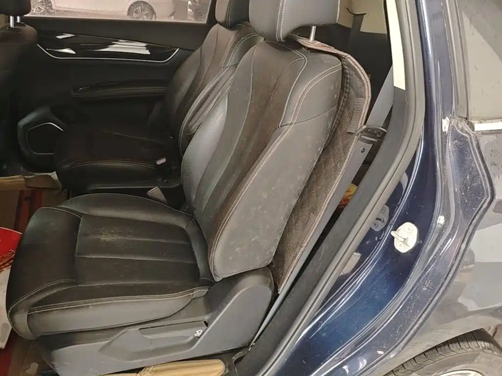 BYD MAX — миниатюра 17