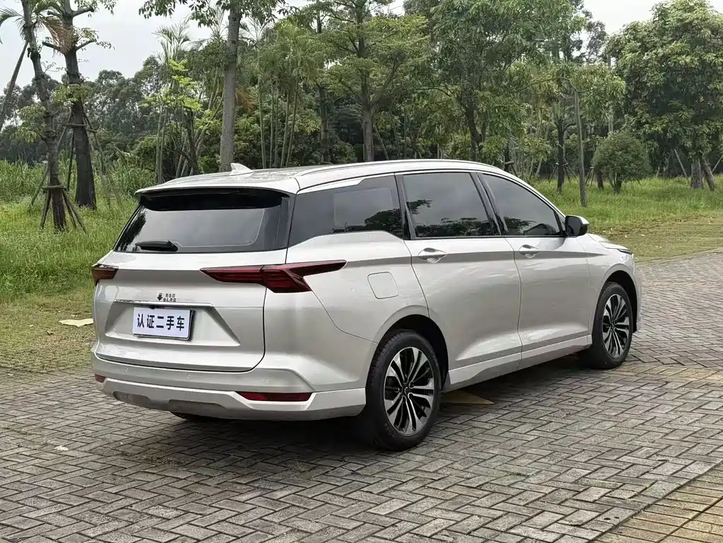 Wuling Victory — миниатюра 12