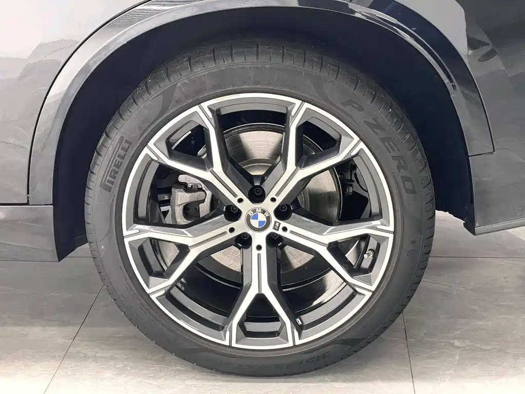 BMW X5 — миниатюра 8