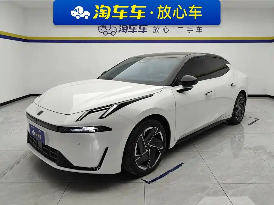 Lynk & Co 07 EM-P 2025